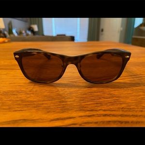 Ray-Ban Women’s New Wayfarer Sunglasses with NEW Lenses